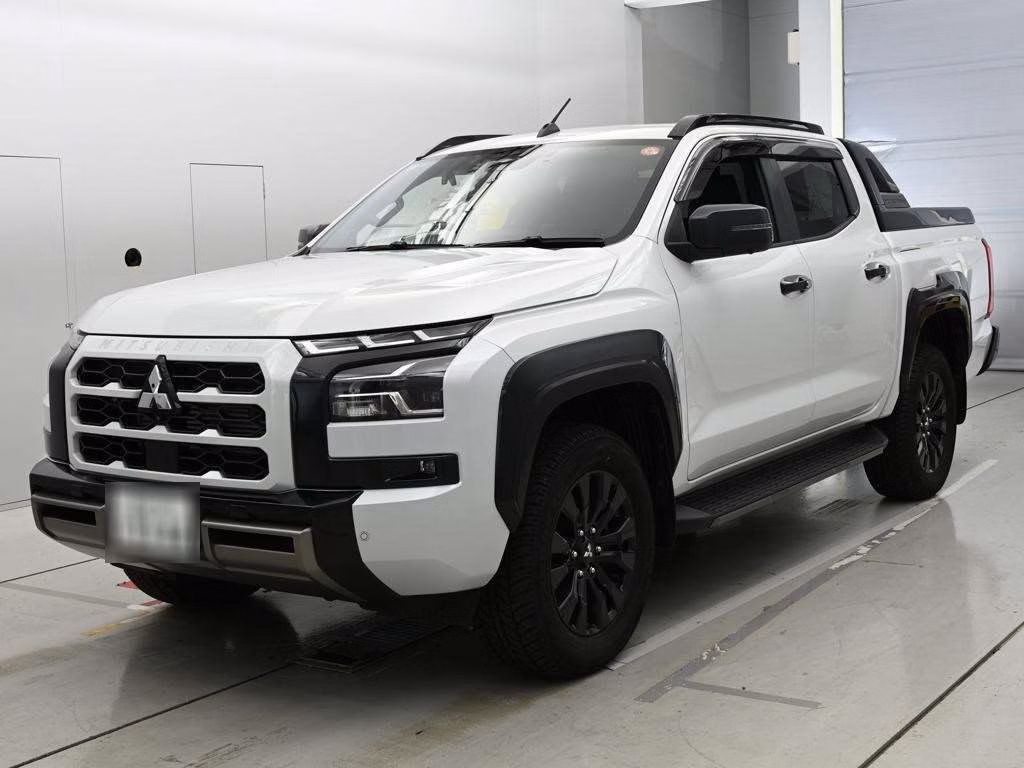 MITSUBISHI TRITON