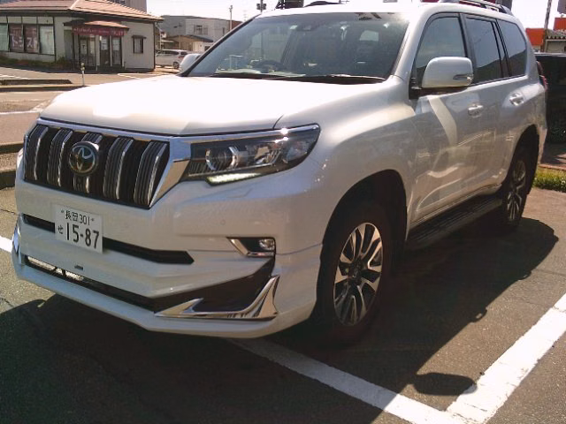 TOYOTA LAND CRUISER PRADO