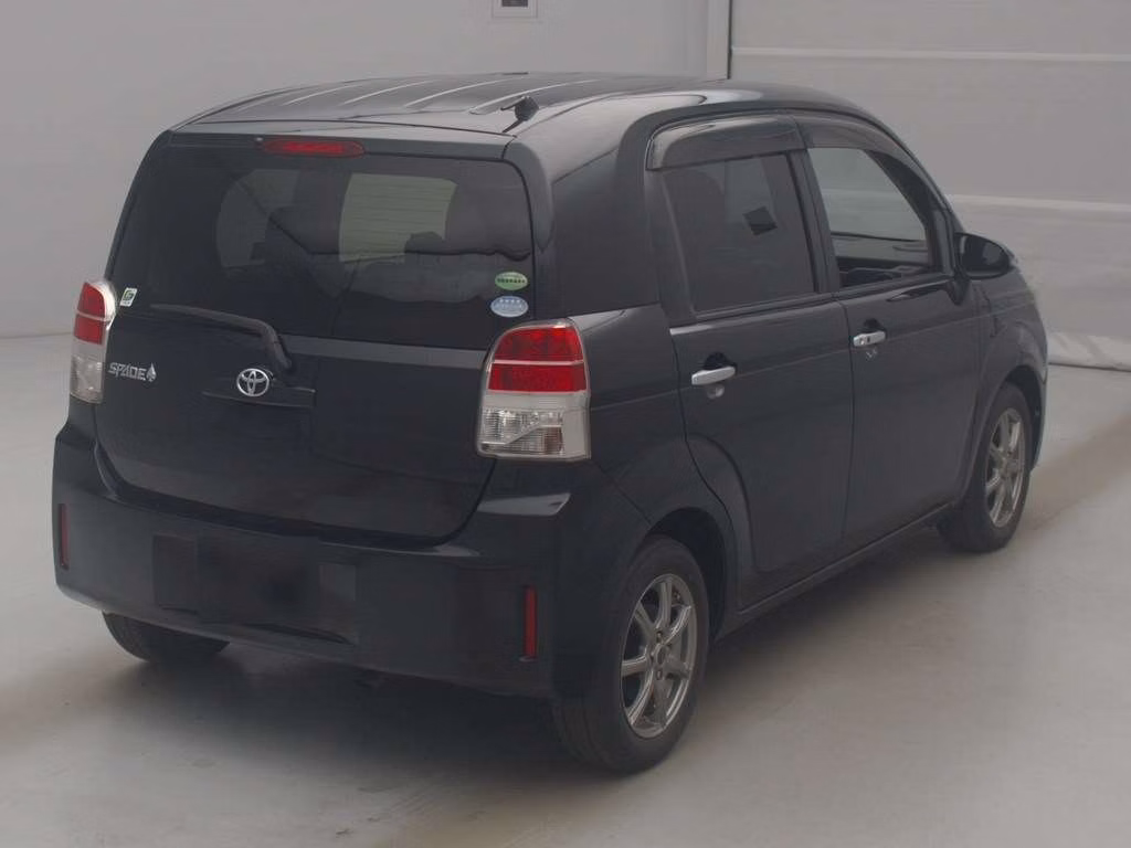 TOYOTA SPADE