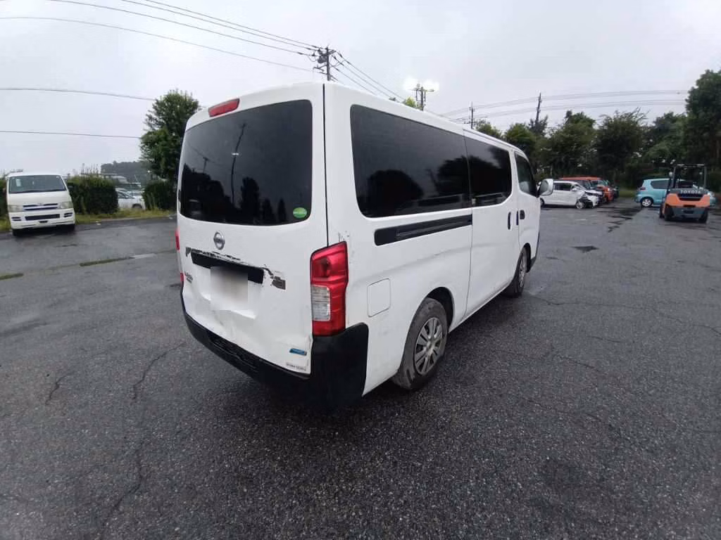 NISSAN NV350 CARAVAN