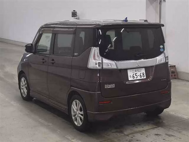 MITSUBISHI DELICA D:2