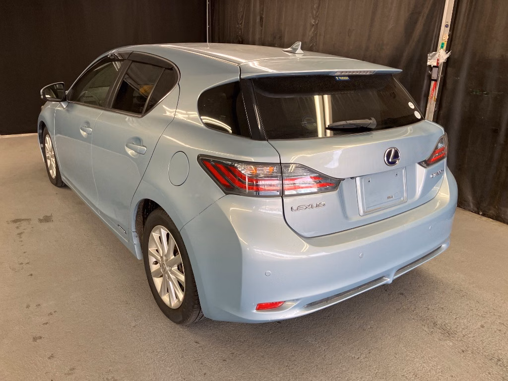 LEXUS CT200H