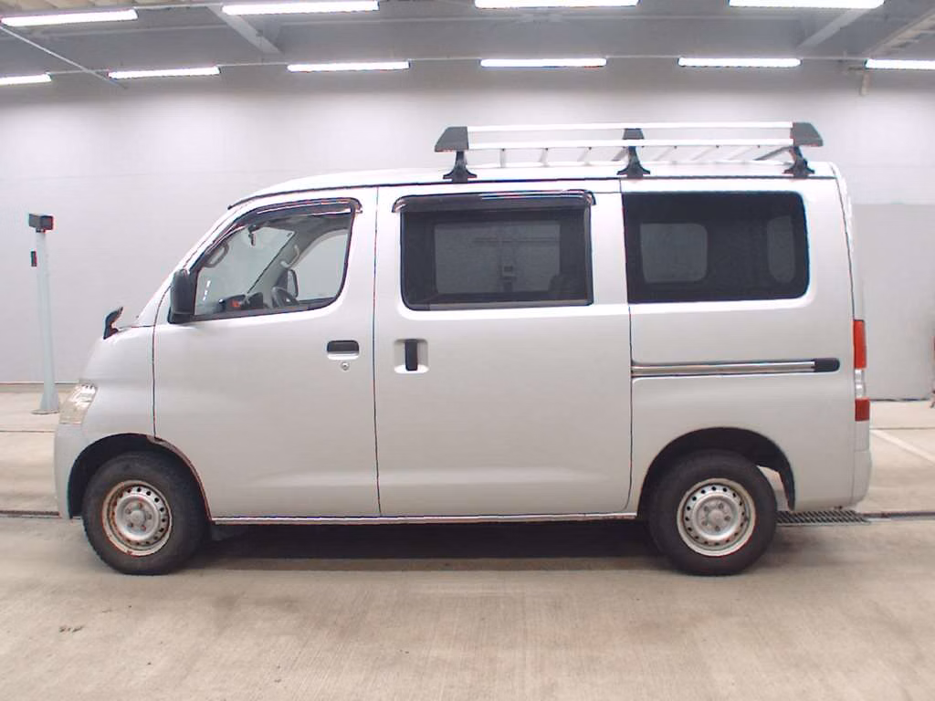 TOYOTA LITE ACE