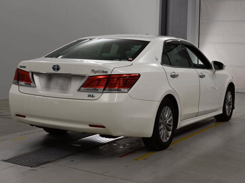 TOYOTA CROWN