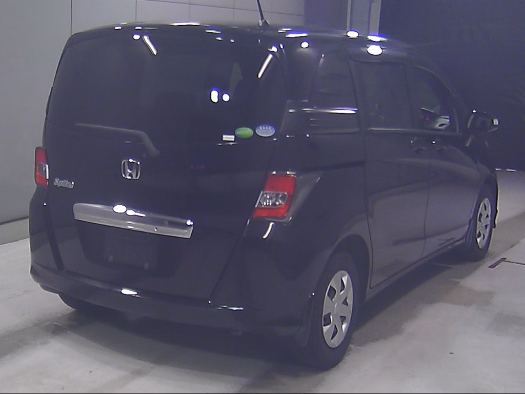 HONDA FREED SPIKE