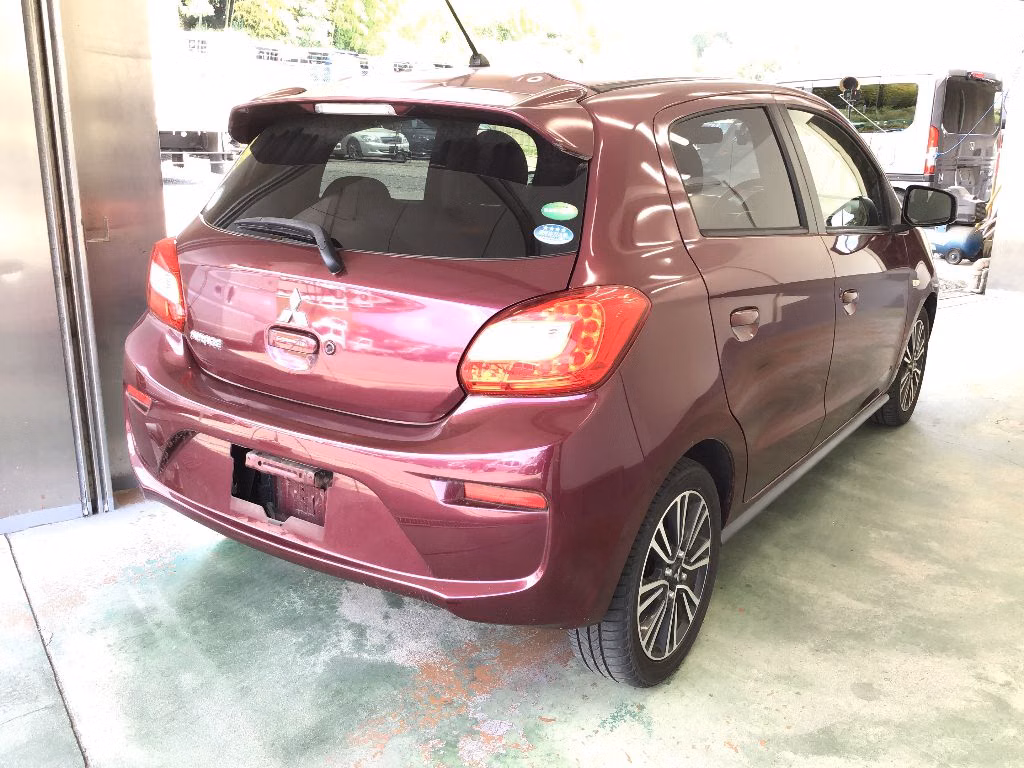 MITSUBISHI MIRAGE