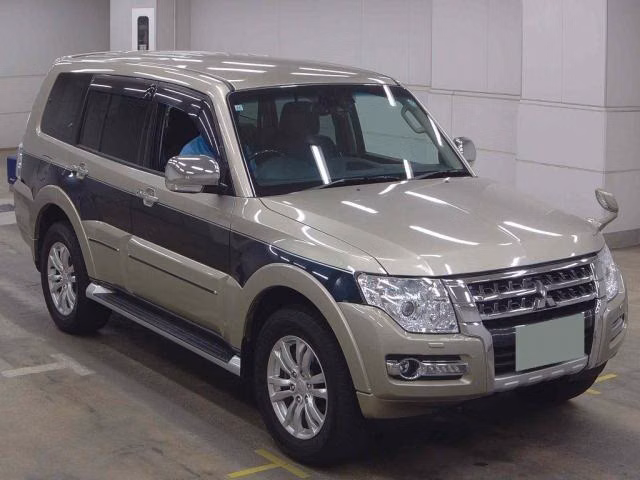 MITSUBISHI PAJERO