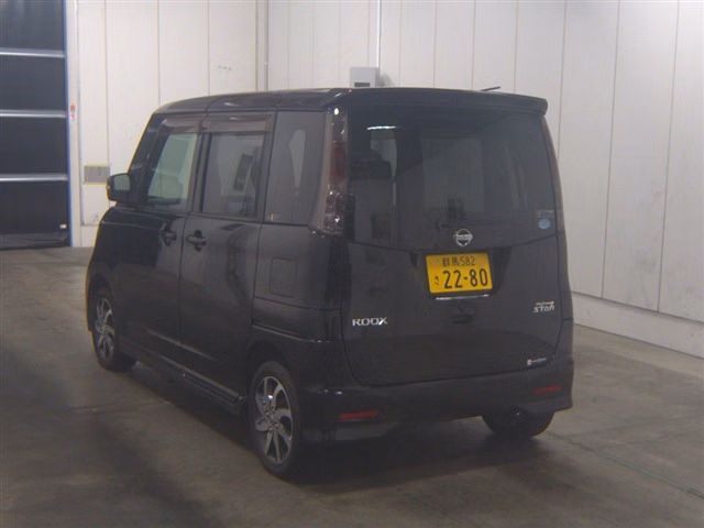NISSAN ROOX
