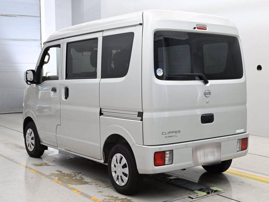 NISSAN NV100 CLIPPER