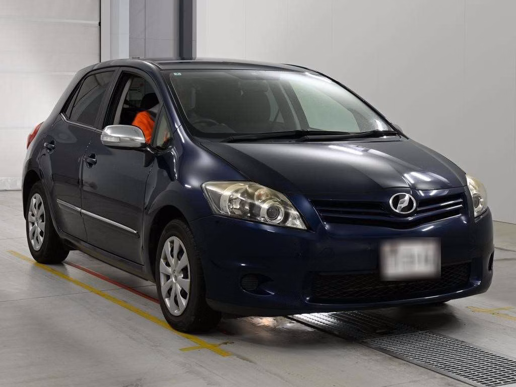 TOYOTA AURIS