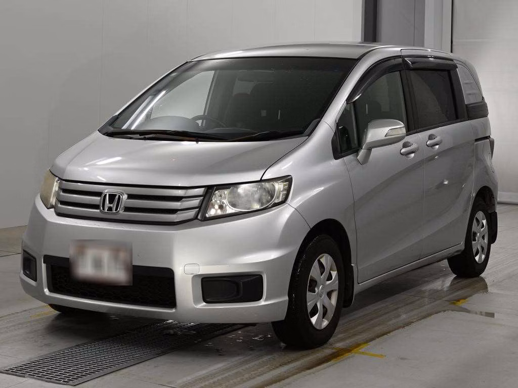 HONDA FREED SPIKE