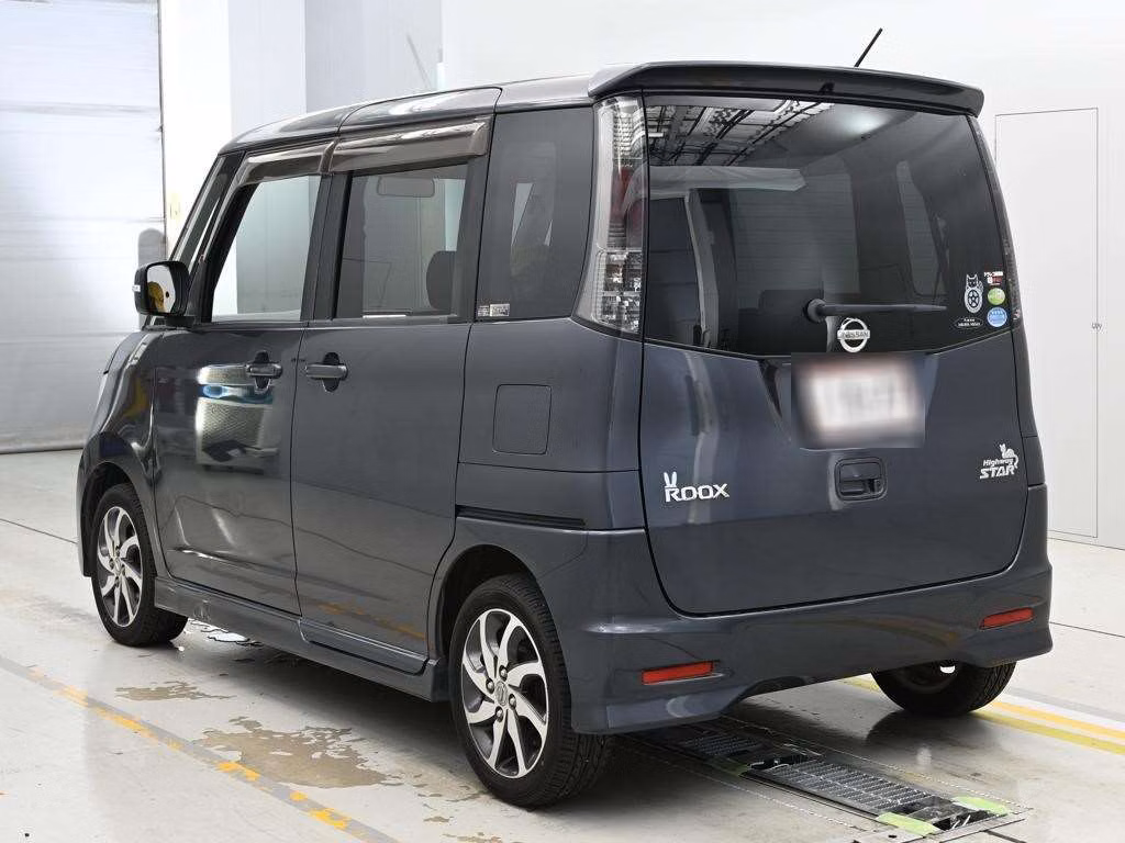 NISSAN ROOX