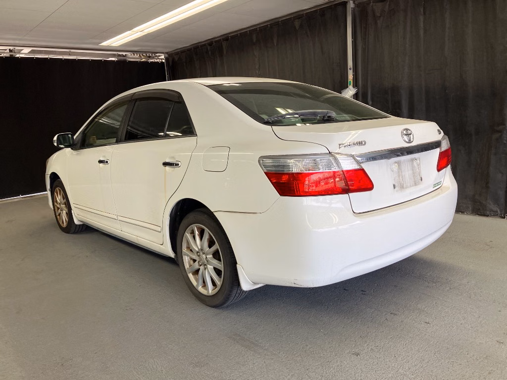 TOYOTA PREMIO