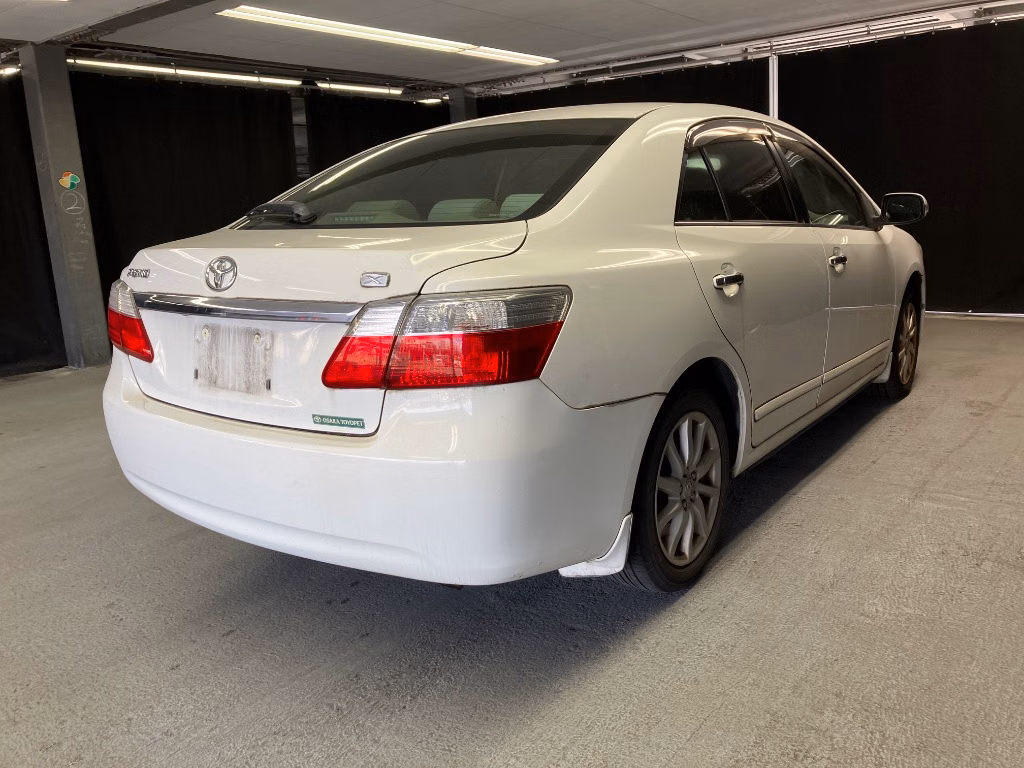 TOYOTA PREMIO