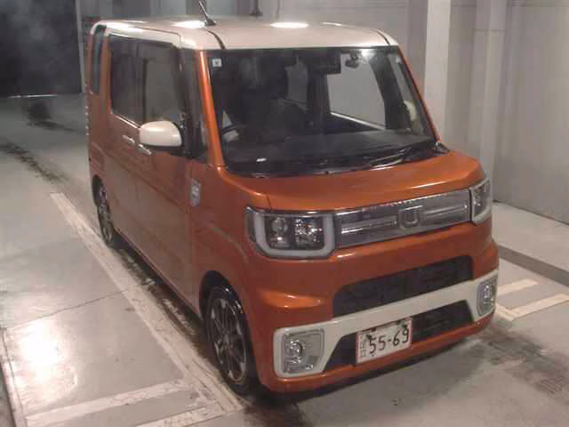 DAIHATSU WAKE