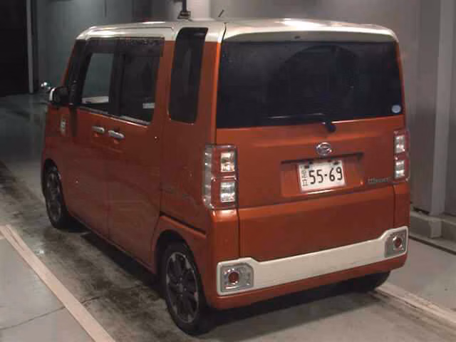 DAIHATSU WAKE
