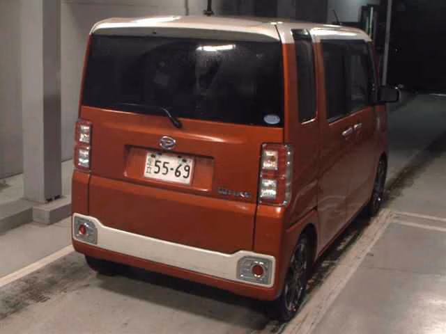 DAIHATSU WAKE