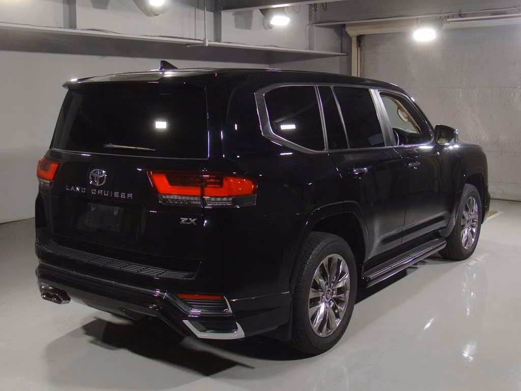 TOYOTA LAND CRUISER