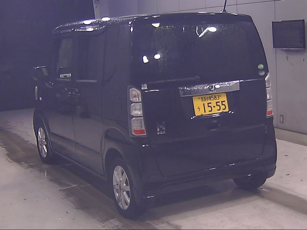HONDA N-BOX