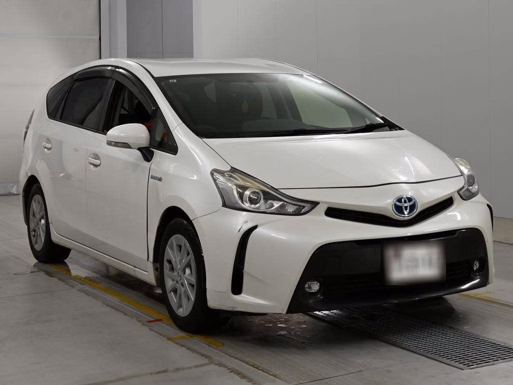 TOYOTA PRIUS ALPHA