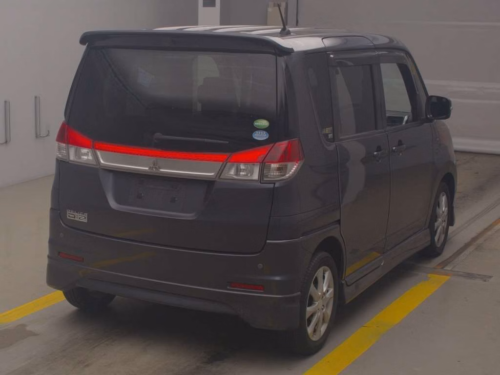 MITSUBISHI DELICA D:2