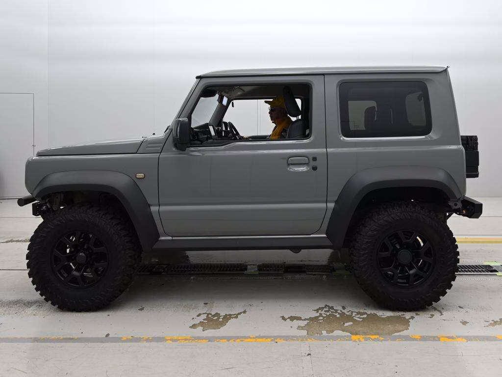 SUZUKI JIMNY SIERRA