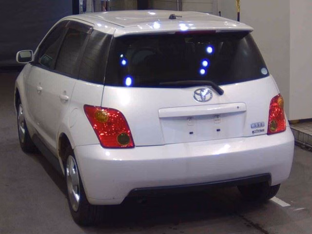 TOYOTA IST