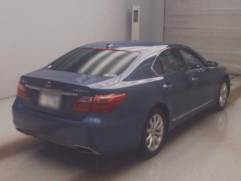 LEXUS LS600H