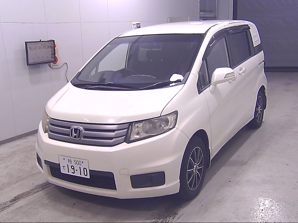 HONDA FREED SPIKE