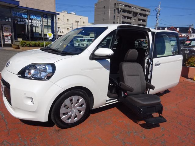 TOYOTA PORTE