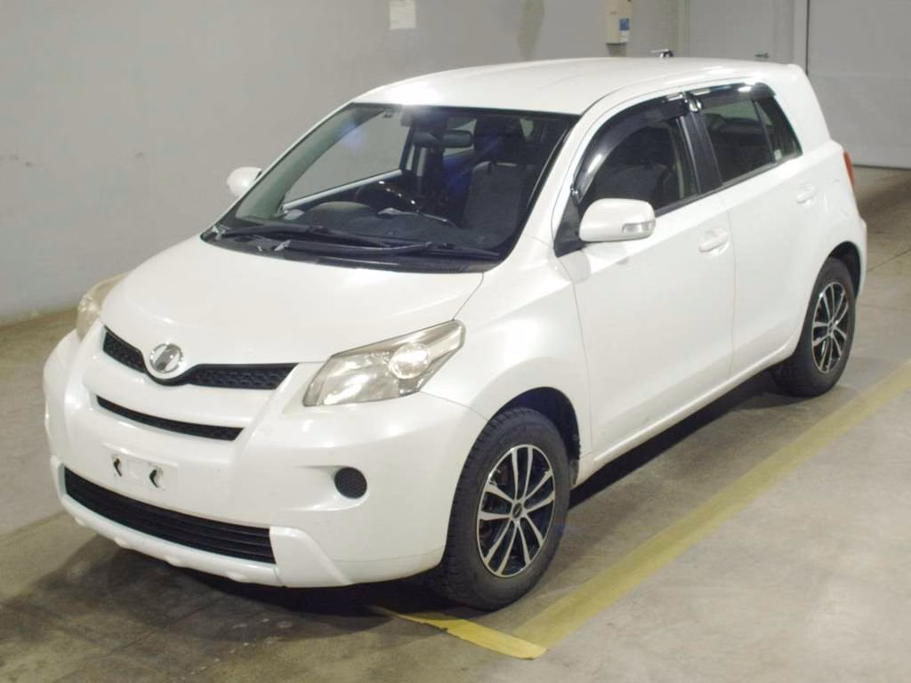 TOYOTA IST
