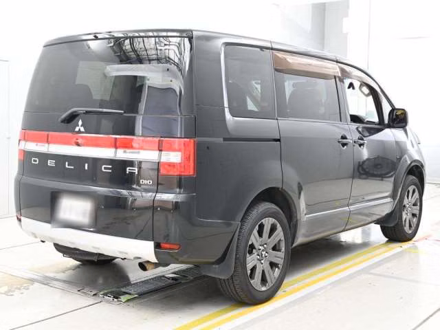 MITSUBISHI DELICA D:5