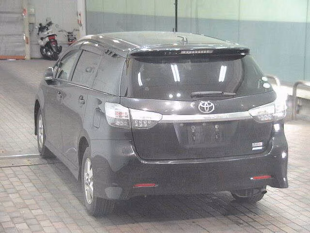 TOYOTA WISH