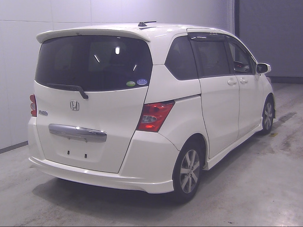 HONDA FREED SPIKE
