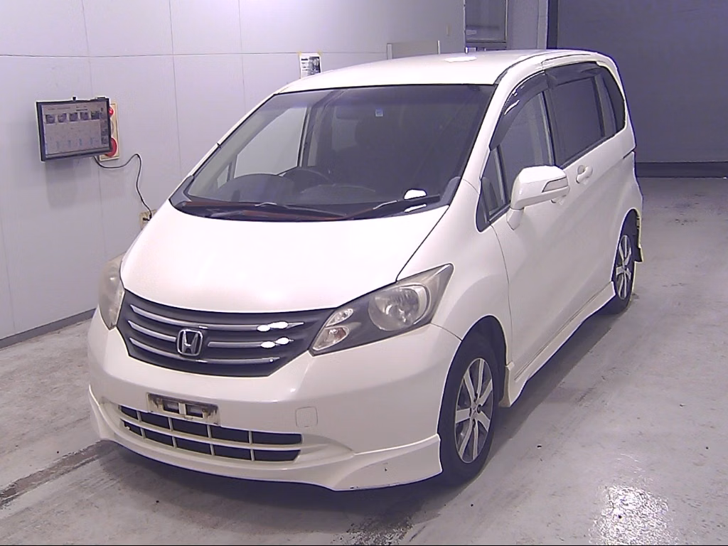HONDA FREED SPIKE