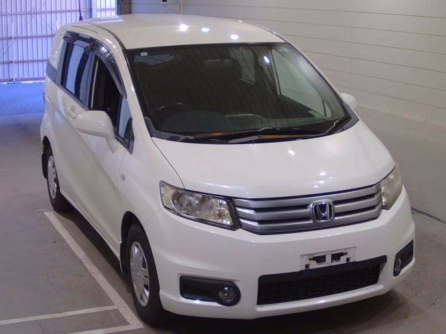 HONDA FREED SPIKE