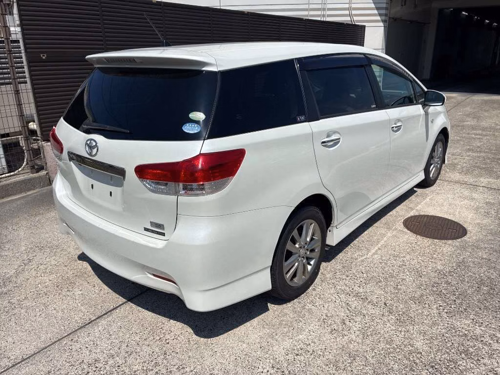 TOYOTA WISH