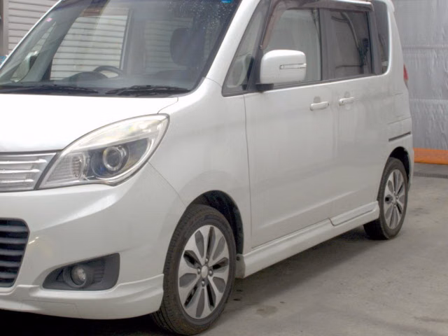 MITSUBISHI DELICA D:2