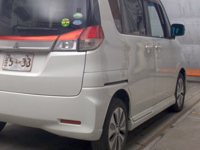 MITSUBISHI DELICA D:2