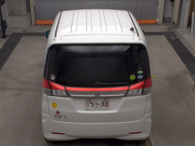 MITSUBISHI DELICA D:2