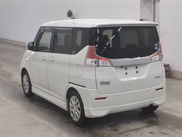 MITSUBISHI DELICA D:2