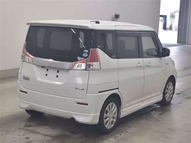 MITSUBISHI DELICA D:2