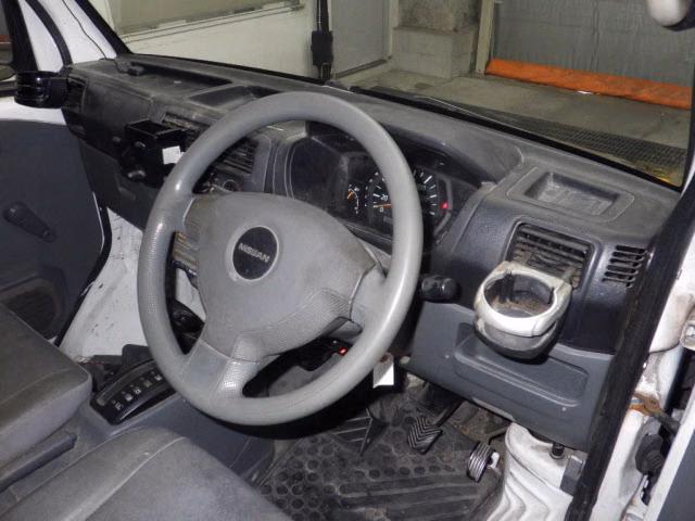 NISSAN CLIPPER