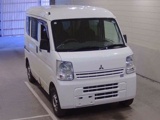 MITSUBISHI MINICAB