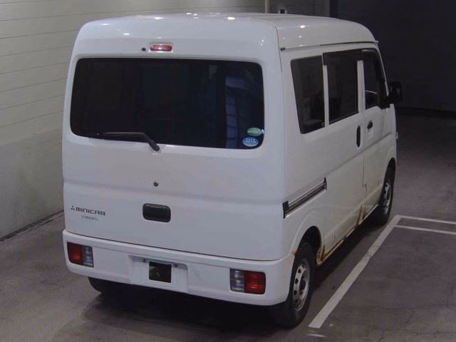 MITSUBISHI MINICAB