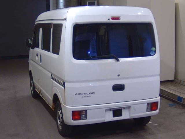 MITSUBISHI MINICAB