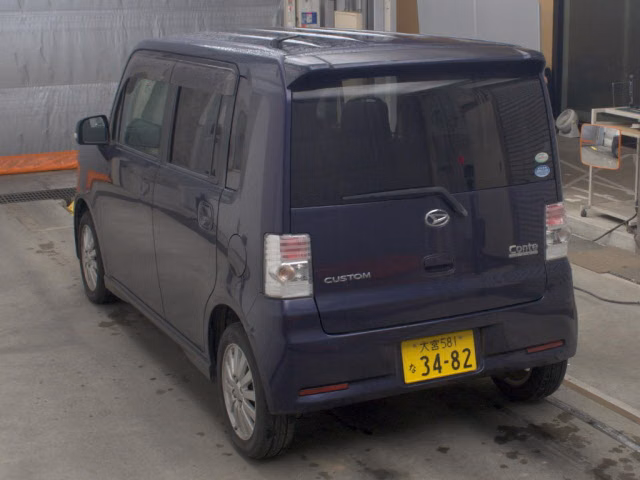 DAIHATSU MOVE CONTE