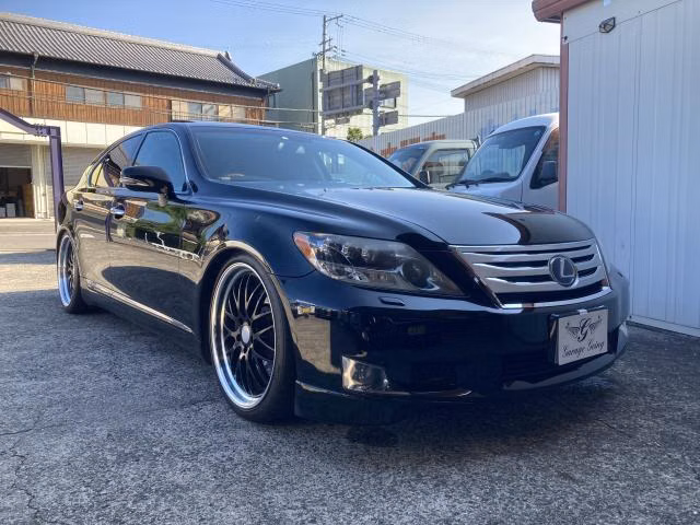 Lexus LS600h