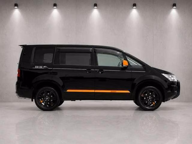 MITSUBISHI DELICA D:5