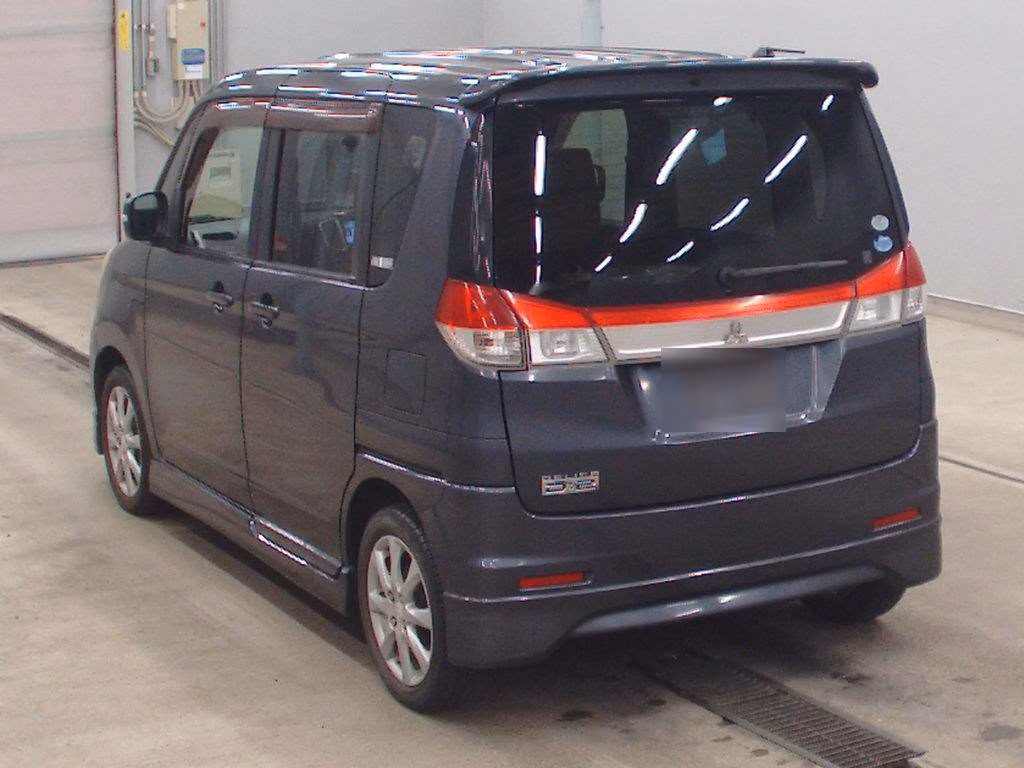 MITSUBISHI DELICA D:2